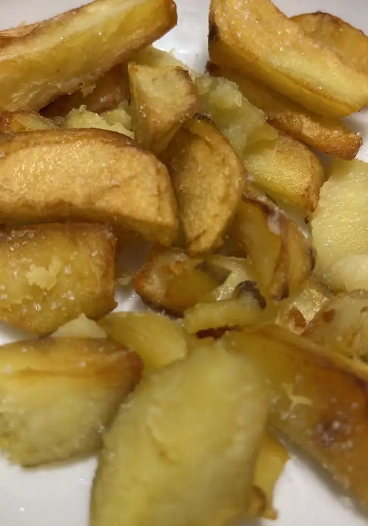 Ricetta Anche con 30 gradi, non direi mai no alle patatine fritte 🍟  Bon appétit 🙏🏻😋 di kn86nmk8pt