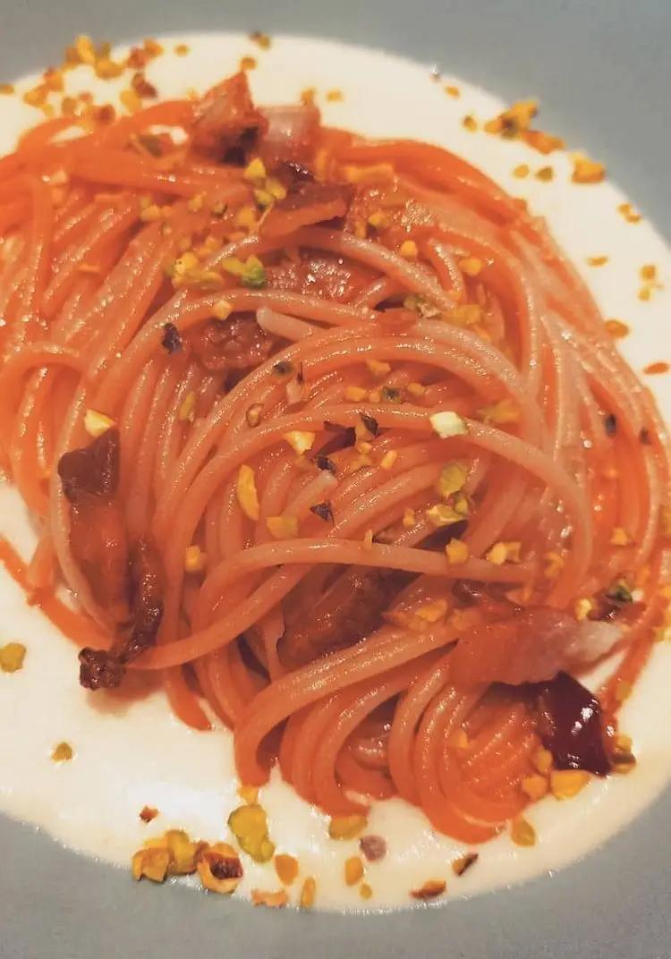 Ricetta Spaghetti "rosa" Garofalo senza glutine con guanciale, pistacchio e crema di pecorino di MariaLaPrecisa
