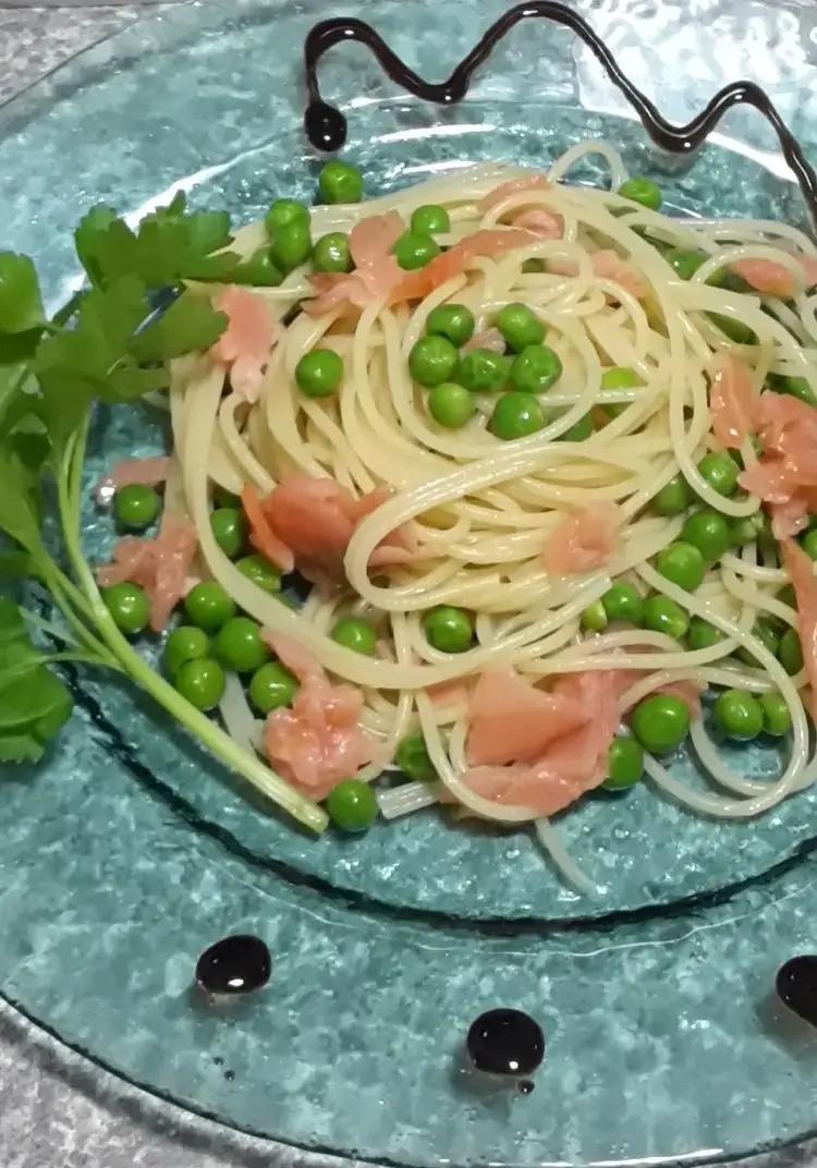 Ricetta Spaghetti salmone e piselli di fiorinacarpinelli