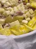 Immagine del passaggio 5 della ricetta Torta salata con patate, speck e scamorza