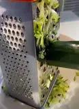 Immagine del passaggio 1 della ricetta Focaccine di zucchine ripiene istantanee