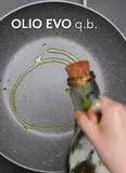 Immagine del passaggio 2 della ricetta Ravioli ricotta e spinaci con alici, olive, capperi e mollica croccante