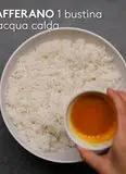 Immagine del passaggio 2 della ricetta Tronchetto di riso allo zafferano e funghi con cuore morbido