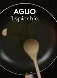 Immagine del passaggio 2 della ricetta Spaghetti con pesto di pistacchi e vongole