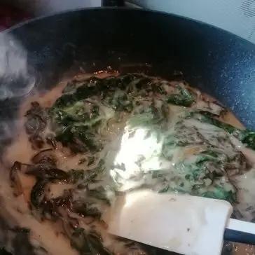 Passaggio 3 della ricetta Ziti al forno con spinaci e besciamella