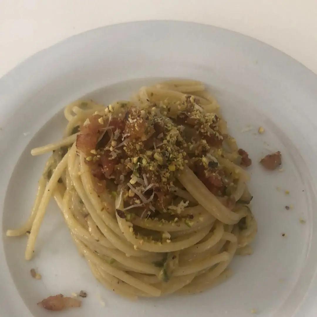Ricetta spaghetto zucchine, guanciale e pistacchio di augusto