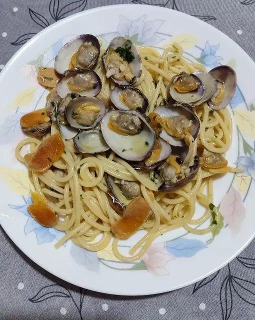 Ricetta Spaghetti vongole e bottarga di elisabettaenna77