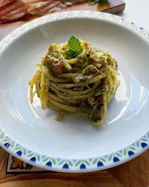 Ricetta Linguine con crema di zucchine, menta e pancetta croccante di Tiramisù_Il_Morale
