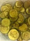 Immagine del passaggio 1 della ricetta Zucchina al forno e scaloppine panate arrostite in padella