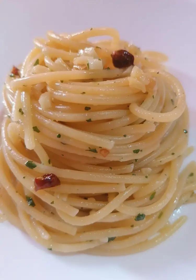 Ricetta Spaghetti Aglio Olio e Peperoncino di oggicosasimangia