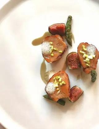 Ricetta Filetto di maiale, fichi caramellati, punte e aria di asparagi di Cuoco_immaginario