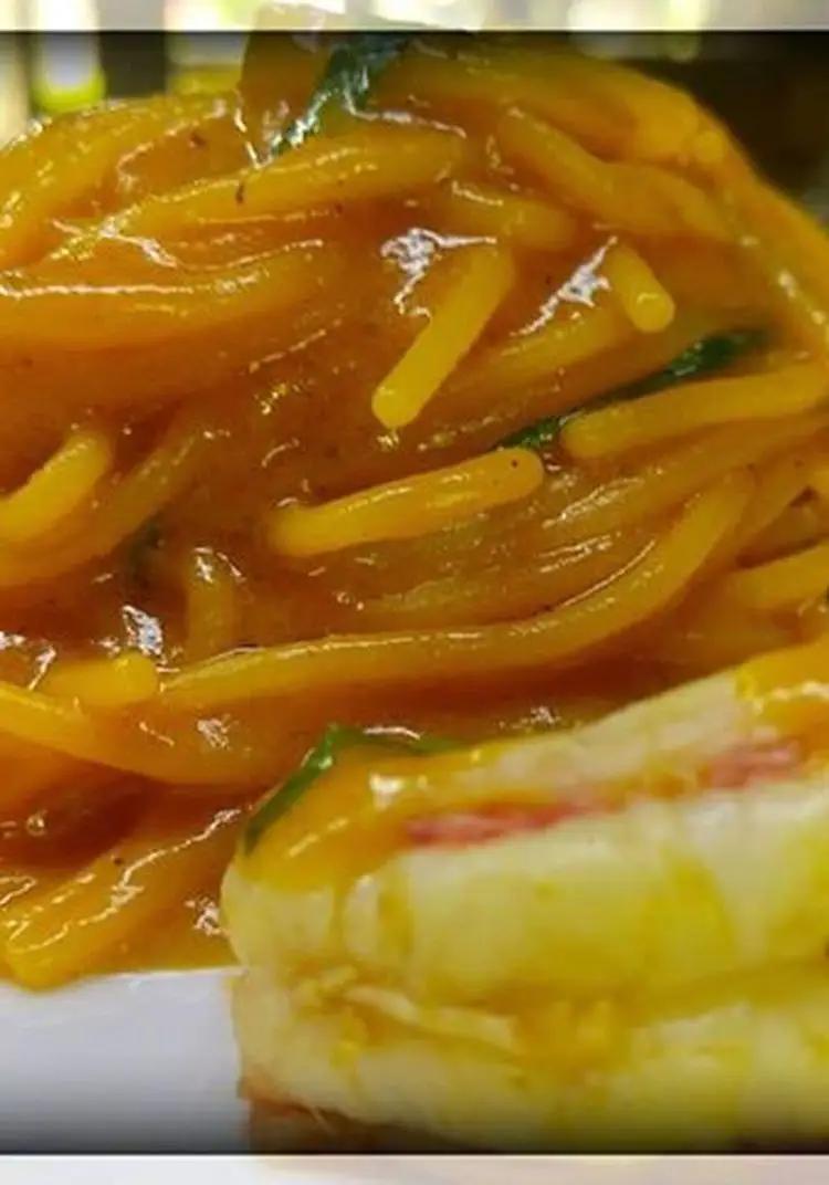 Ricetta Spaghetti in salsa di fichi d'India, gamberoni saltati in olio aromatizzato all'acciuga. di ChefAntonioBorrelli