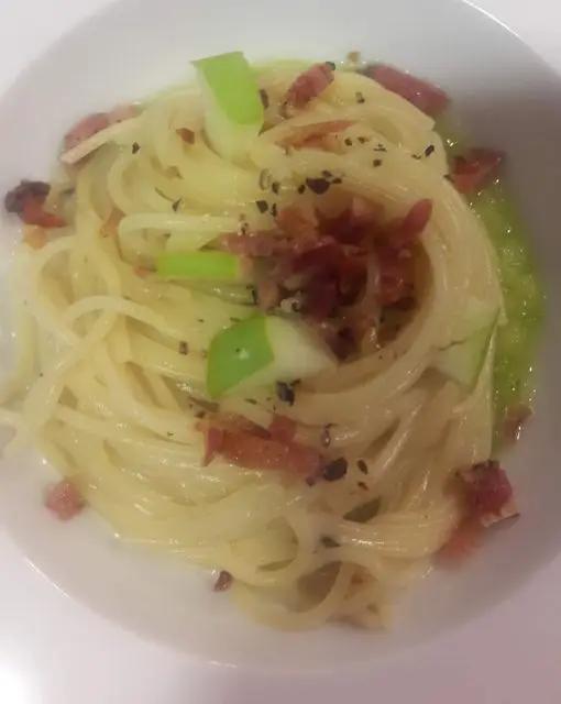 Ricetta Spaghetti Guanciale e Mela Verde di Massimo88