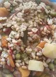 Immagine del passaggio 1 della ricetta Minestrone di riso e farro e orzo