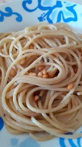 Ricetta Spaghetti noci e pinoli di elvira.gengaro