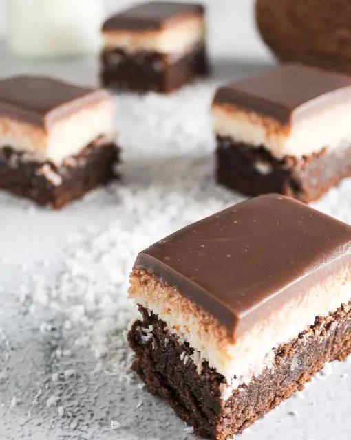 Ricetta Brownies al cocco e cioccolato di IDolciDiFreud