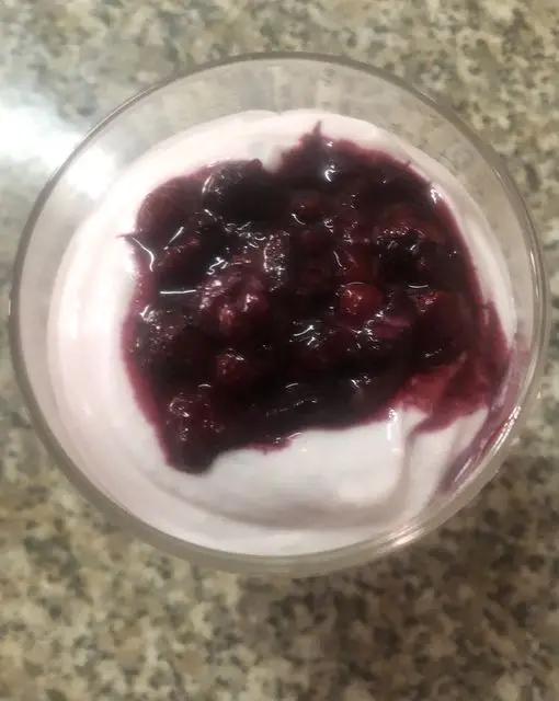 Ricetta Crema di yogurt e mascarpone com frutti di bosco di zanolibarbara67