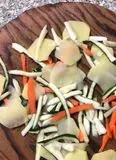 Immagine del passaggio 1 della ricetta Stick fritti di verdure con maionese Calvé