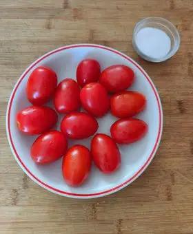 Immagine del passaggio 1 della ricetta Pomodori secchi