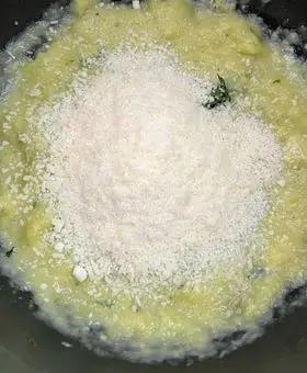 Immagine del passaggio 4 della ricetta 🌾Spaghetti con crema di zucchine e parmigiano 😋👍