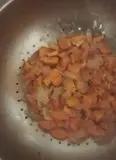 Immagine del passaggio 4 della ricetta Contorno di carote e cipolla rossa.