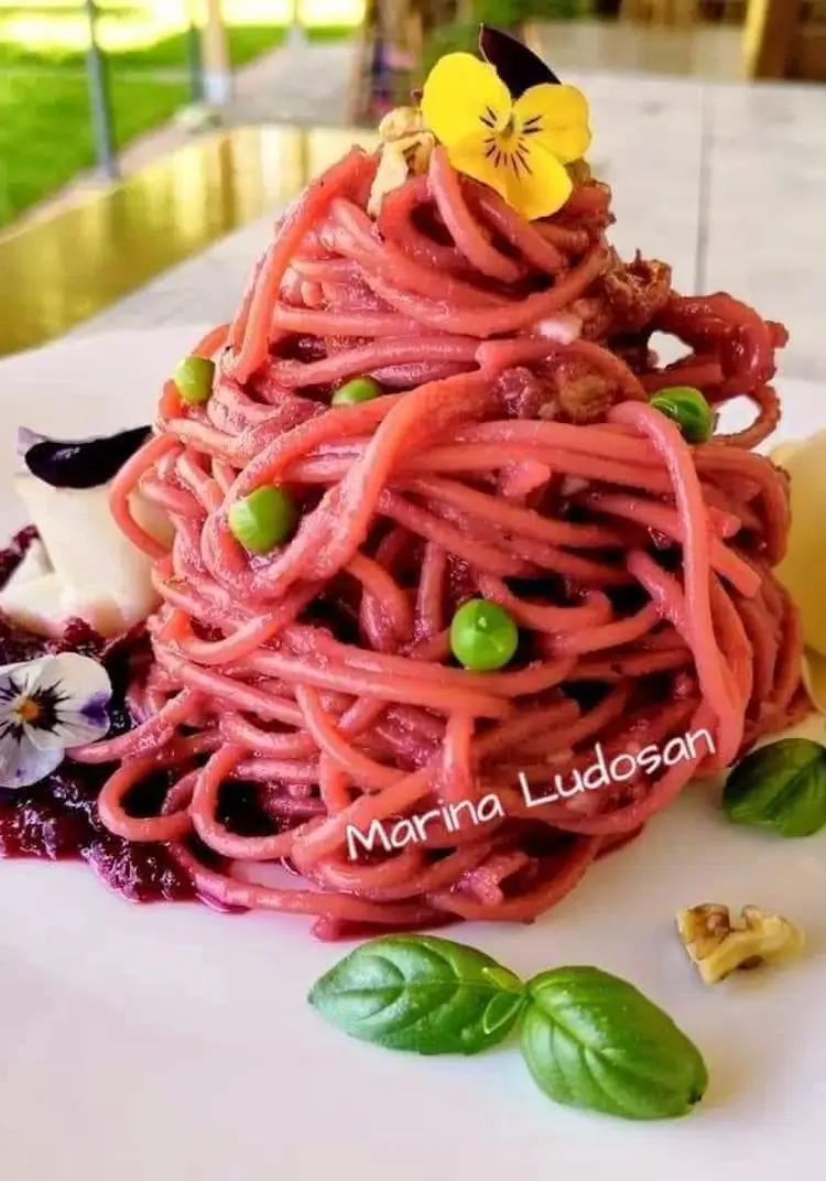 Ricetta Spaghetti risottati barbabietola, caprino e scamorza affumicata di marina3