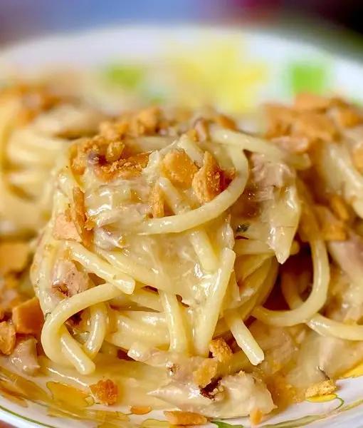 Ricetta Spaghettone Gentile aglio, olio e sgombro con pangrattato fritto al peperoncino di simone