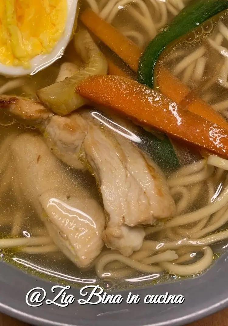 Ricetta Noodles con pollo e verdure croccanti di ziabinaincucina