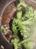 Immagine del passaggio 4 della ricetta Calamarata broccoli, guanciale e pecorino