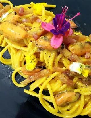 Ricetta Spaghettone, cozze, guanciale umbro, zafferano e mantecatura al pecorino romano di gjdesa
