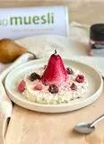 Immagine del passaggio 1 della ricetta Pink shocking Pear su letto di Frozen Porridge