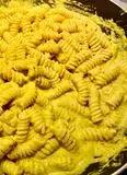 Immagine del passaggio 4 della ricetta Fusillo crema di cavolo cappuccio zafferano pistacchio e stracciatella