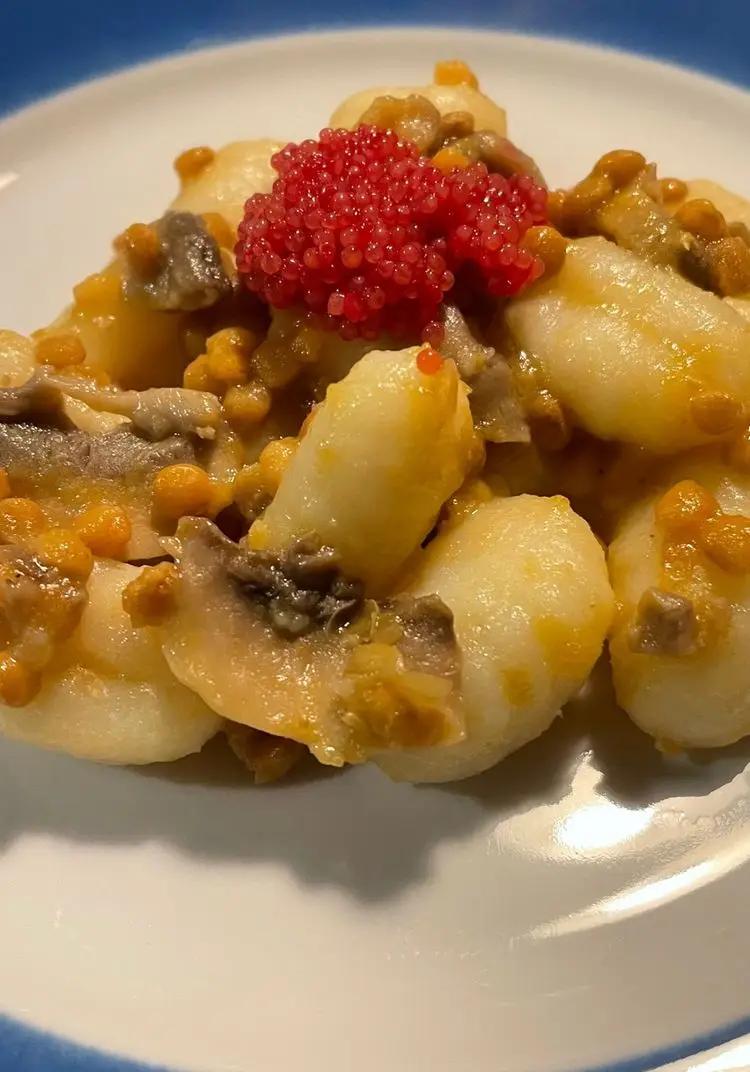Ricetta Gnocchi con funghi,lenticchie, passata di datterino giallo e uova di lompo rosse di Past_icciareincucina