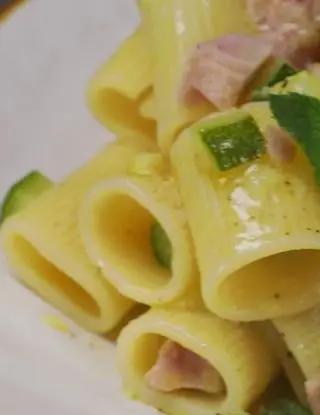Ricetta Pasta con zucchine, limone, menta e tonno fresco di altacucina