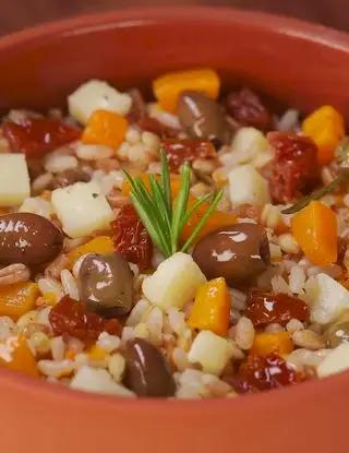 Ricetta Insalata di tre cereali con zucca, pecorino, olive taggiasche e pomodoro secco di altacucina