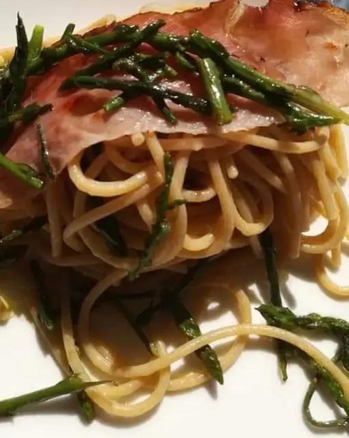 Ricetta Spaghetti integrali con asparagi e speck di @nonnachef56