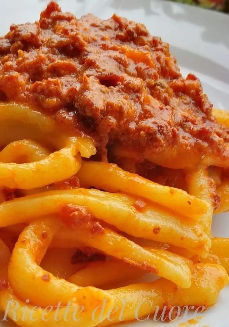 Ricetta Filatiaji (maccheroni al ferro), con ragù di prosciutto crudo di Parma. di elisabetta51