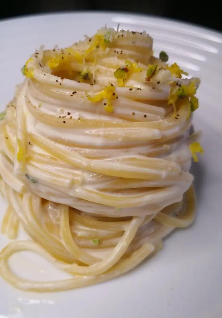 Ricetta Spaghetti con robiola al profumo di limone di incucinacondadina