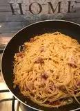 Immagine del passaggio 1 della ricetta Spaghetti alla carbonara