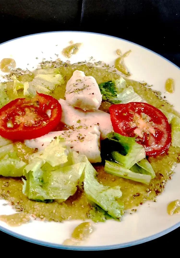 Ricetta Merluzzo su letto di crema di asparagi,con scarola e pomodori. di ilninotto
