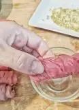 Immagine del passaggio 3 della ricetta Involtini di carne al pistacchio