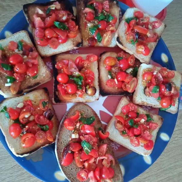 Ricetta Bruschette con pomodorini di rosalia_rita