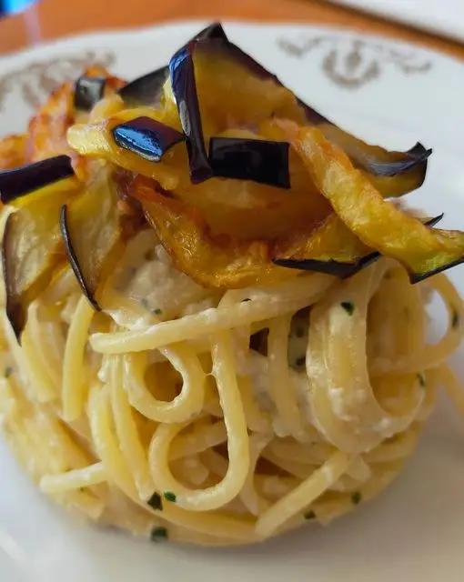 Ricetta Spaghetti con crema di burrata e melanzane di cocolicchioilenia