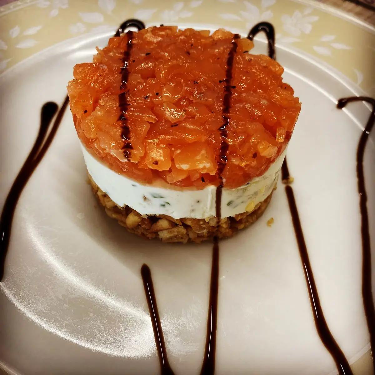Ricetta Cheesecake di salmone con riduzione di aceto balsamico di torracogianluca