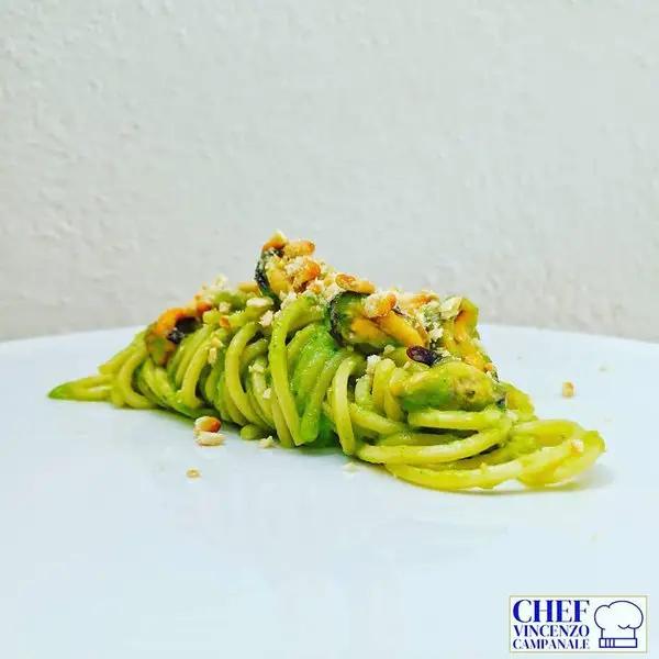 Ricetta Spaghettone cozze, crema di spinaci, acciughe , crumble di tarallo di chef_vincenzo_campanale