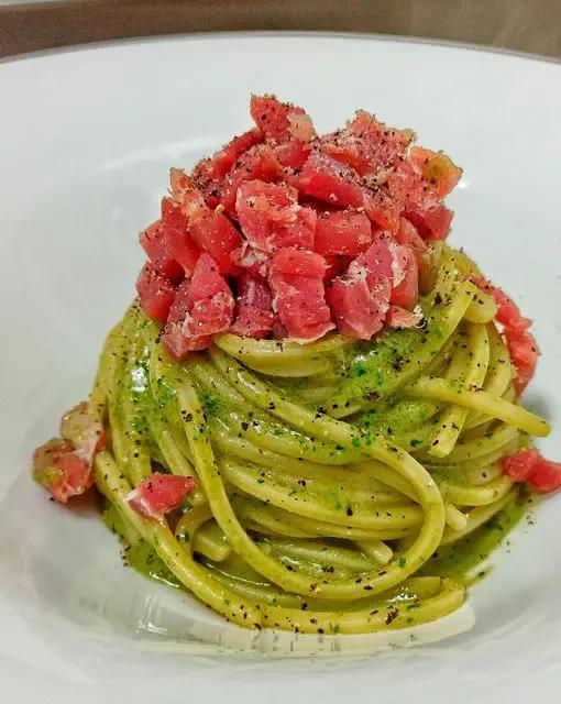 Ricetta Spaghettone con crema di fave e prosciutto crudo di chef_vincenzo_campanale