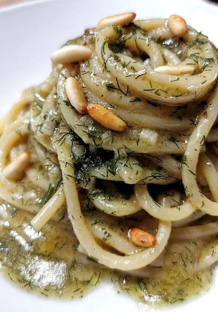 Ricetta Spaghettoni aglio e olio, colatura di alici e finocchietto selvatico di ninoilpastaro