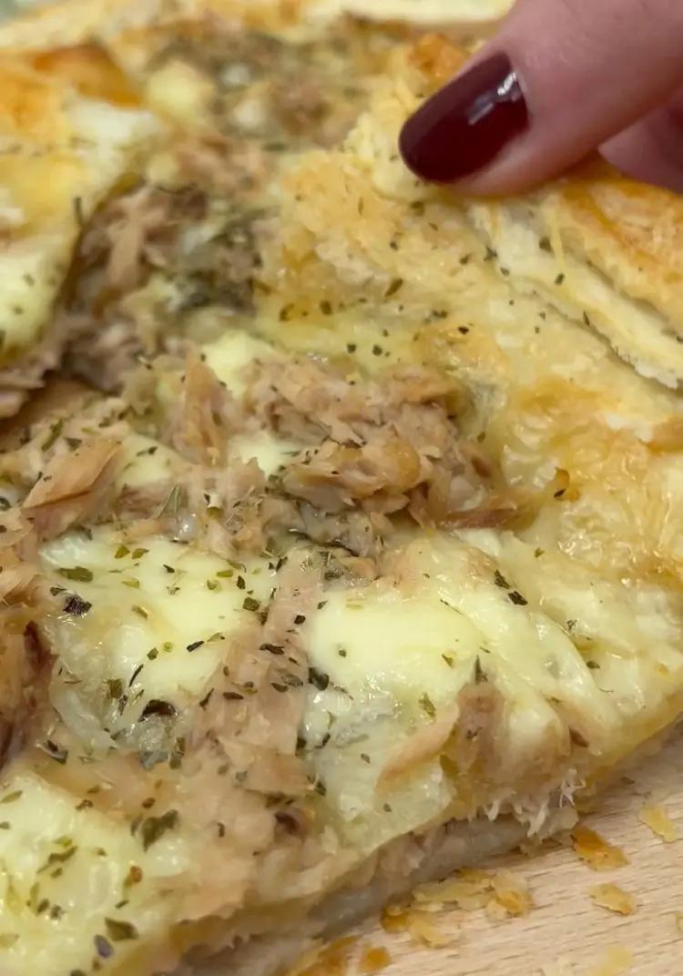 Ricetta Torta salata tonno e mozzarella aromatizzata con l'olio ai funghi porcini di lia.e.chia