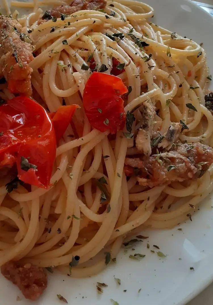 Ricetta Spaghettoni con alici impanate e pomodorini 😋 di mena74