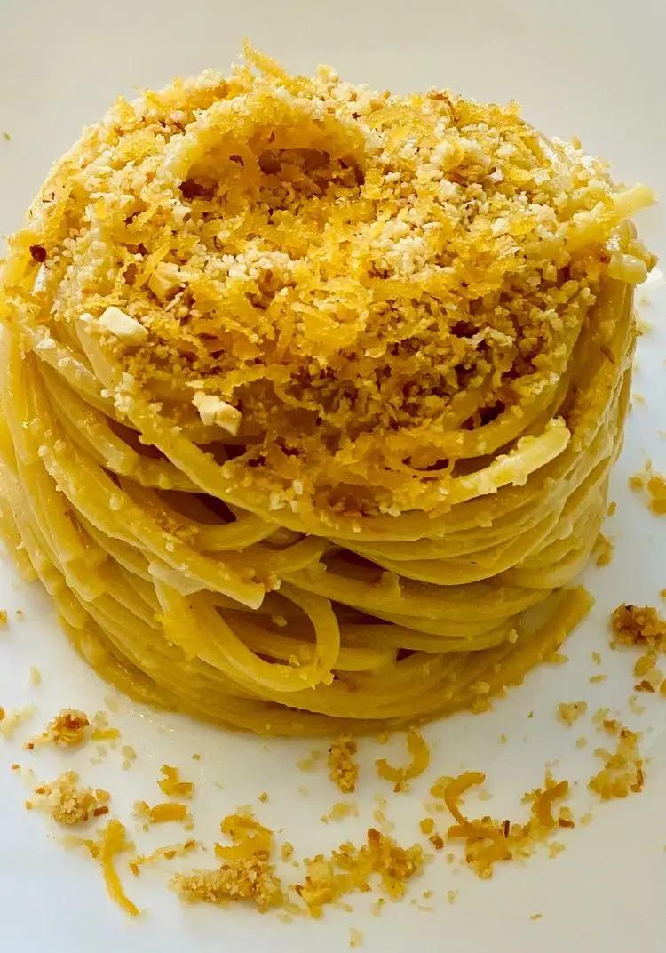 Ricetta Spaghetti alla bottarga con pangrattato aromatizzato alla colatura di alici di jonathanguedj96
